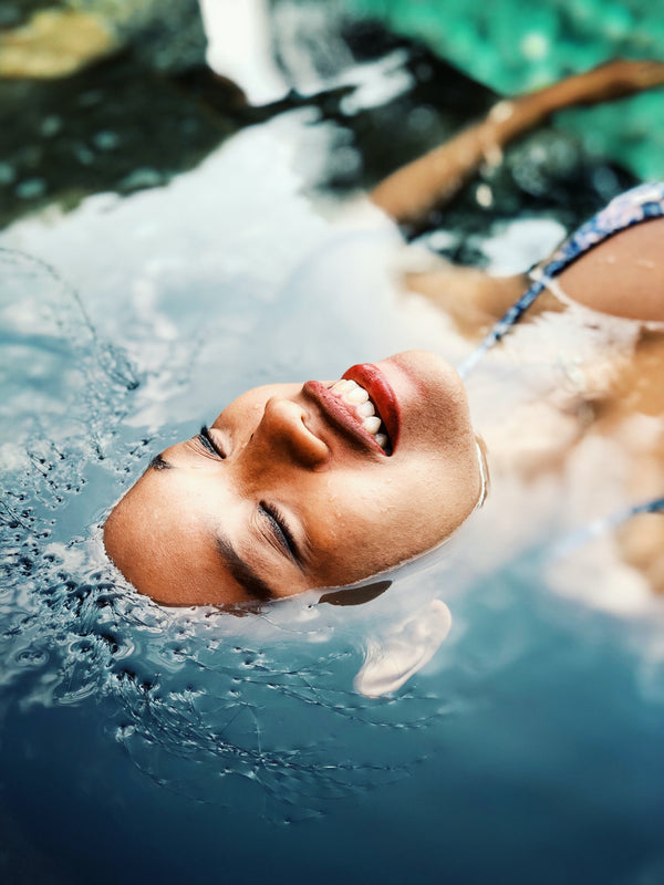 Alkalická voda a jej vplyv na zdravú pokožku